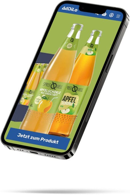 Schwarzes Smartphone mit der Website von AdDilo auf dem Bildschirm im Bereich Apfelschorle.